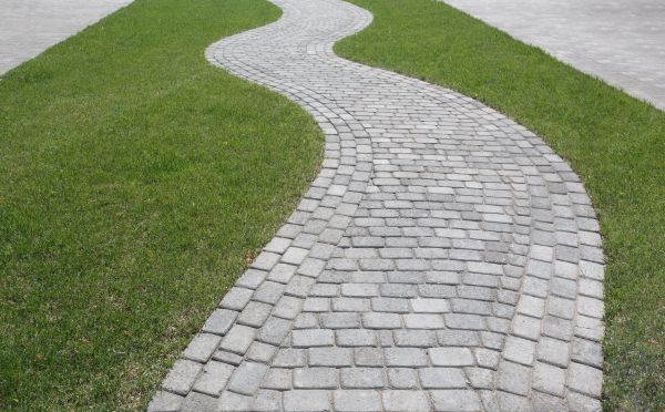 Cost of Walkway Paving in Mentor